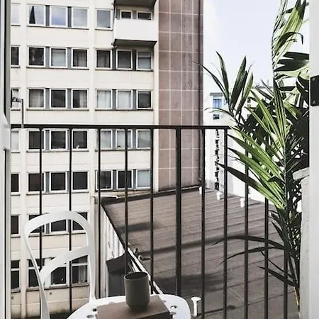 Ultra Flat With Balcony *